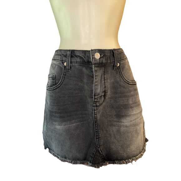 Wild Fable Mini Skirt | Black Denim | Raw Hem  | Size 10 - Picture 3 of 9